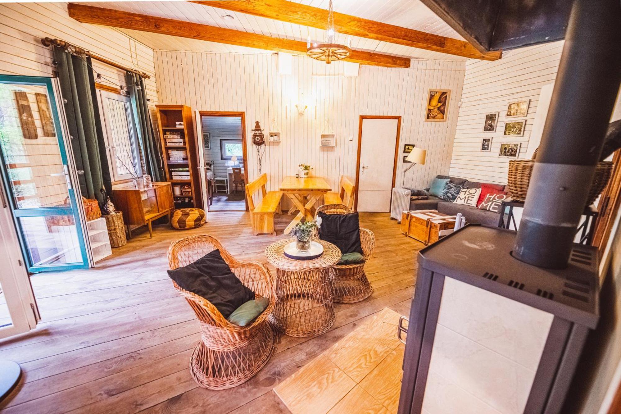 Cozy Nature Retreat With Patio Fireplace Garden Maciejowice Zewnętrze zdjęcie